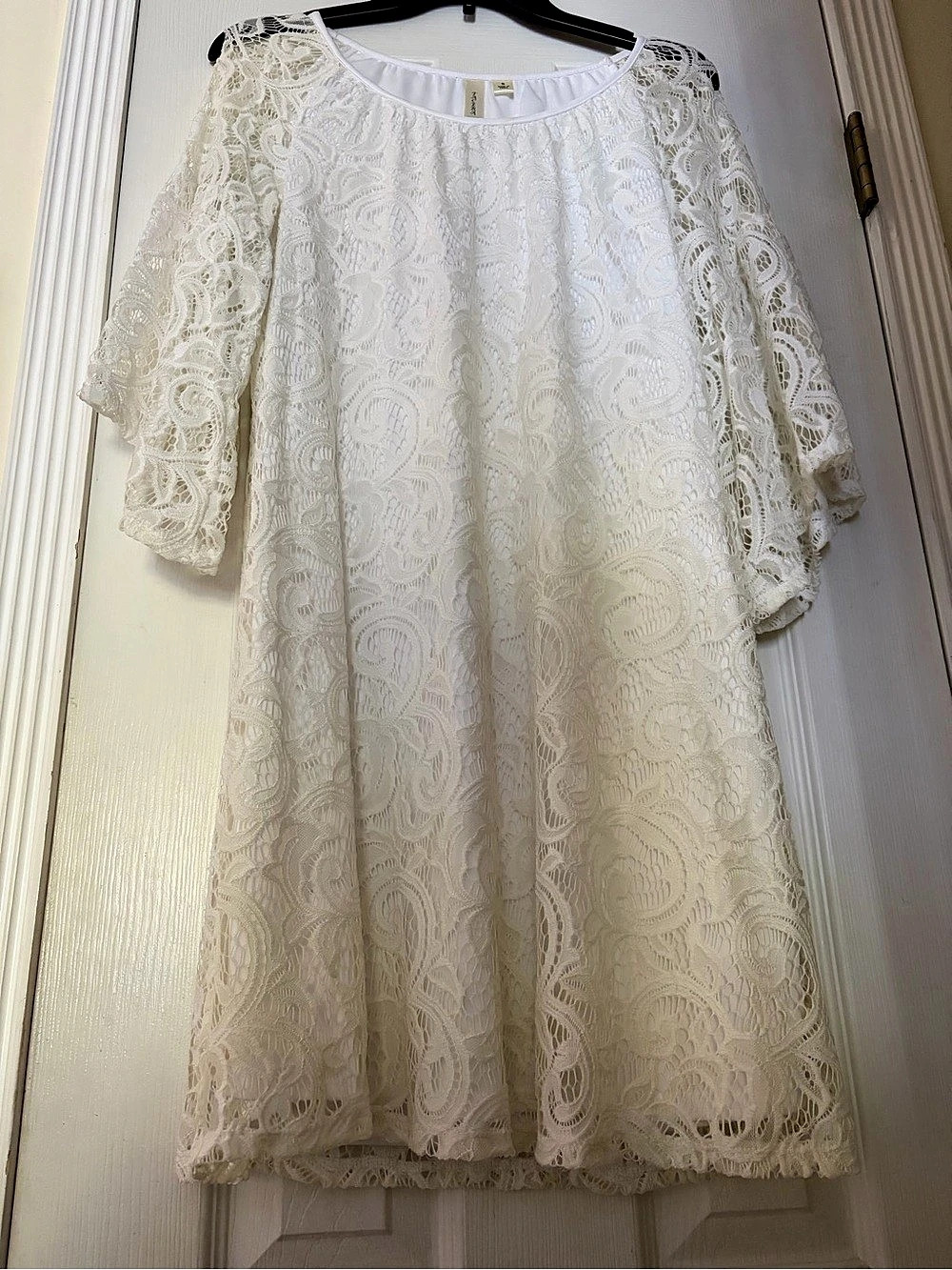 TACERA Paisley Lace Mini Dress in White Size Small Like New